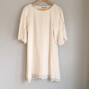 Alice + Olivia| Size medium silk cream dress